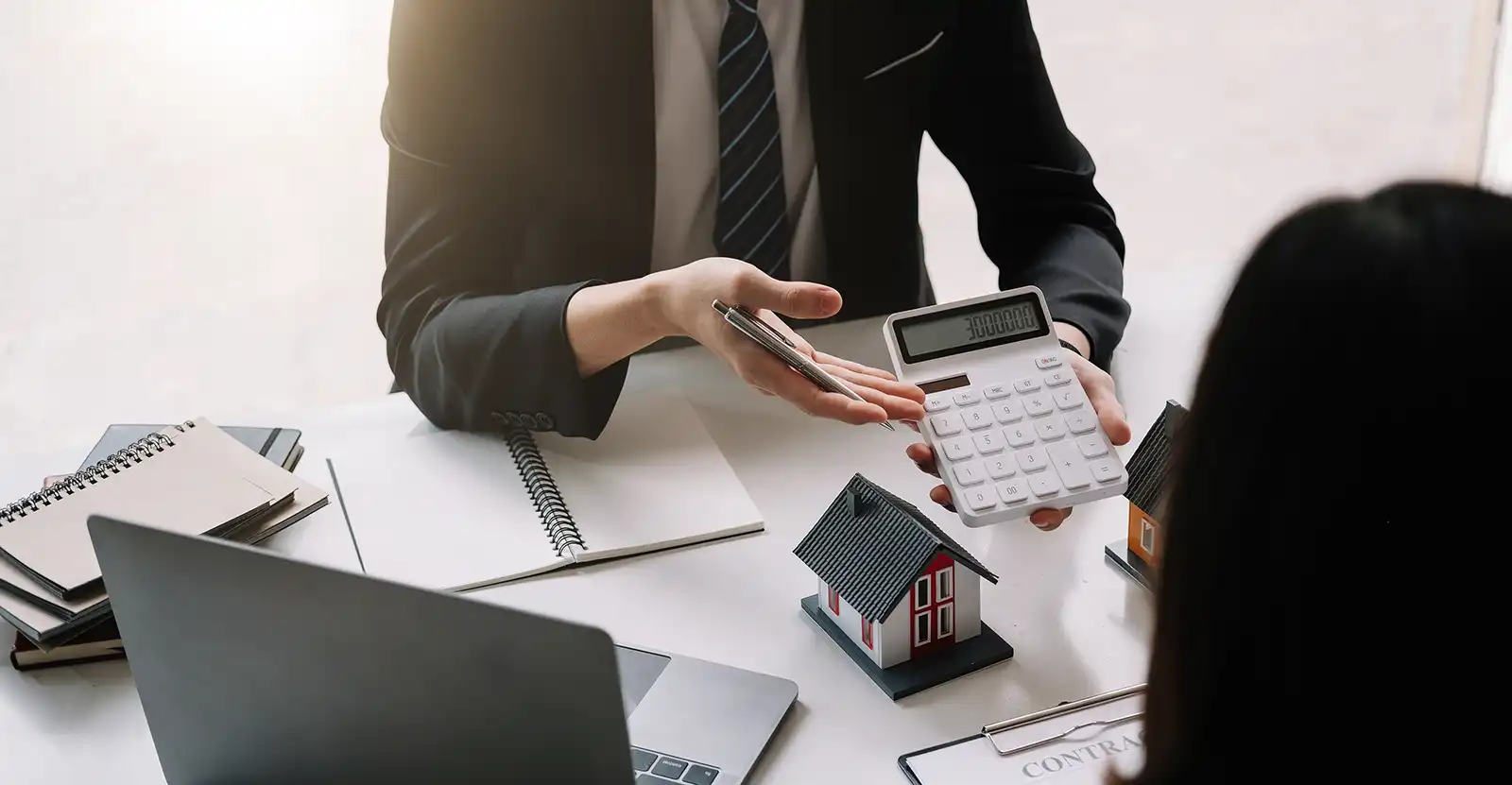 מה זה משכנתא הפוכה ואשראי מחברות ביטוח?